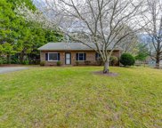 1055 Cresthaven Road, Lewisville image