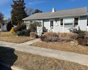 206 Oxford Cir, Northfield image