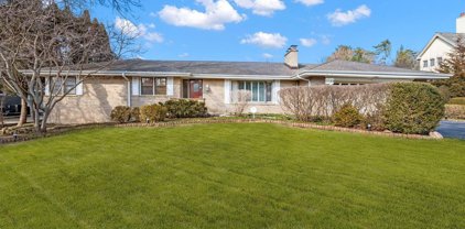 401 Canterbury Court, Hinsdale