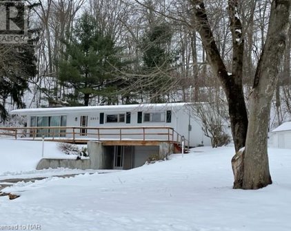 2045 HOLLOW Road, Fonthill