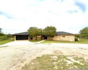 3121 Fm 470, Bandera image