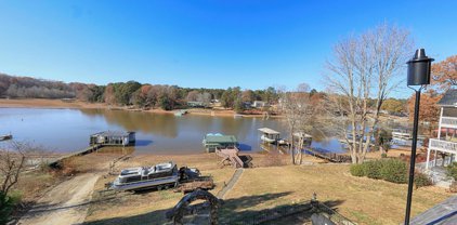 6860 Shade Tree  Lane, Sherrills Ford