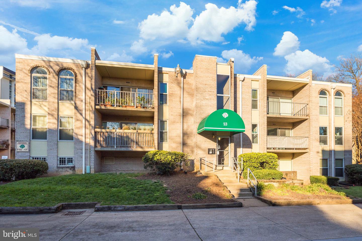 13 Canterbury Square Unit 204, Alexandria, 22304