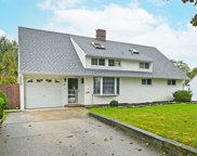 27 Tallow Lane, Levittown image