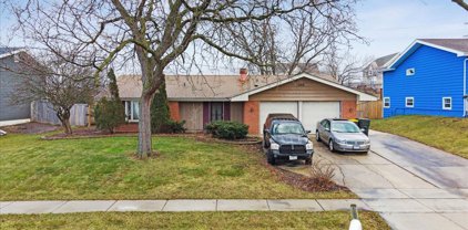 2S075 Avondale Lane, Lombard