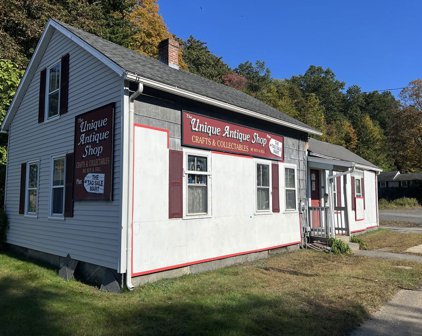 1108 Park St, Palmer
