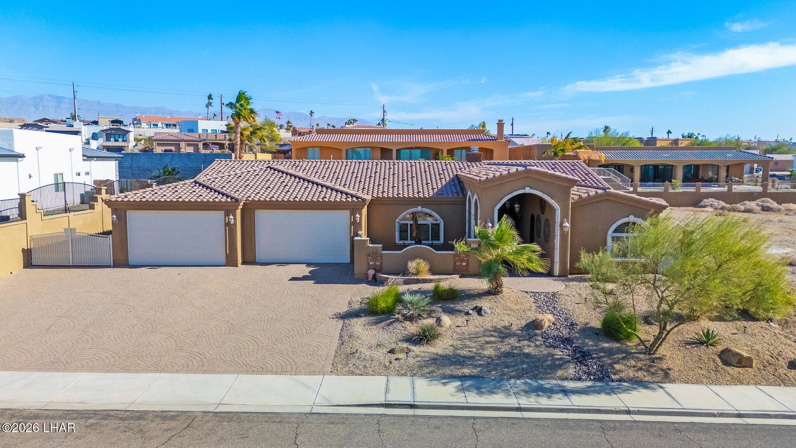1733 Sailing Hawks Dr, Lake Havasu City | MLS 1041897 | HavasuLew