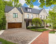 1930 Foxview Cir Nw, Washington image