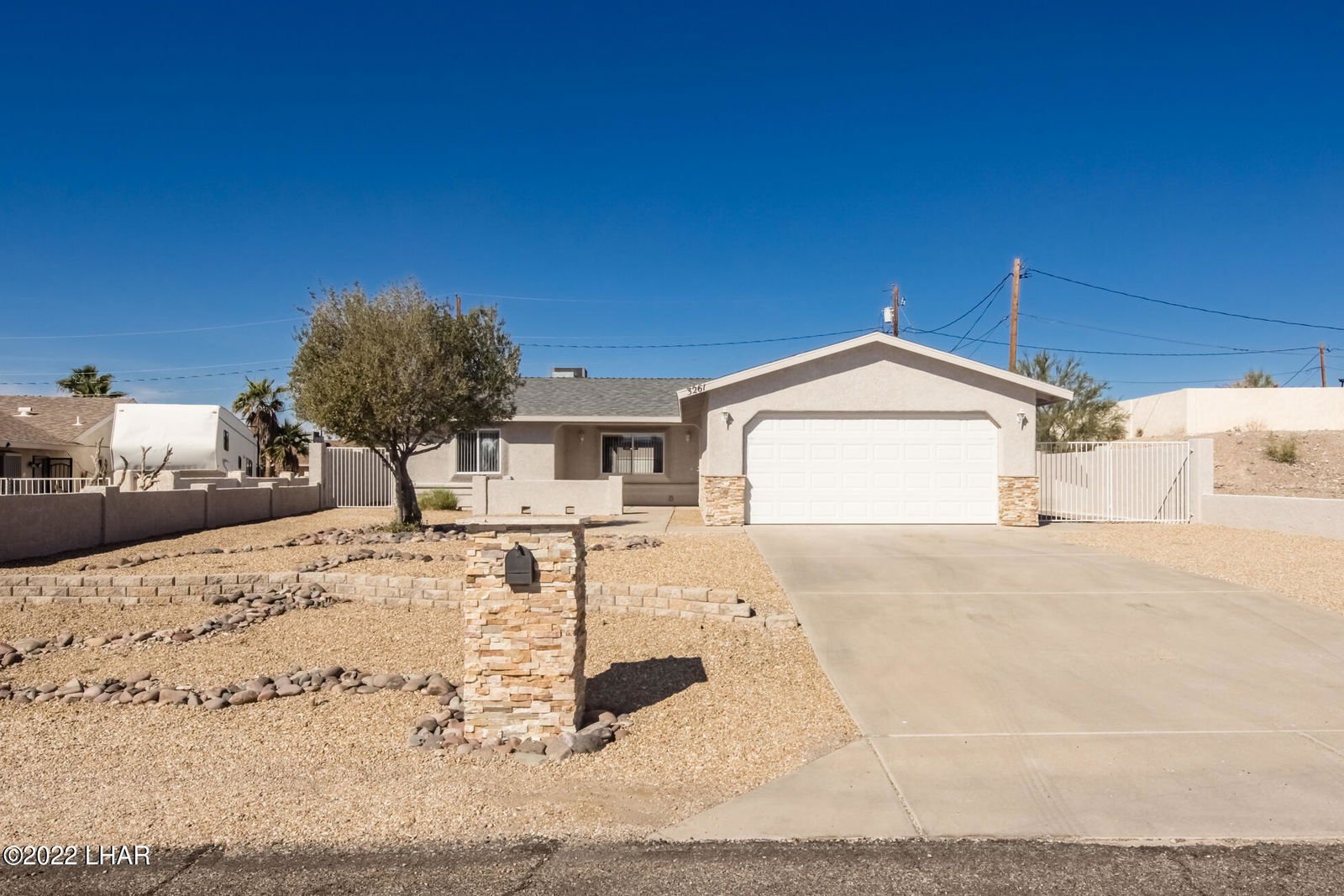 3261 Aztec Dr, Lake Havasu City | MLS 1023735 | »» Call/Text: HavasuLew ...