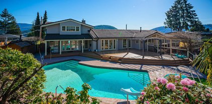 745 Baycrest Drive, North Vancouver