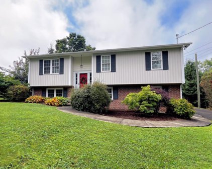 1035 Tazewell St., Wytheville