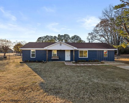 121 Graham Ave, Tuscumbia