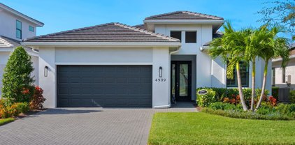 4909 Surfside Circle, Lakewood Ranch