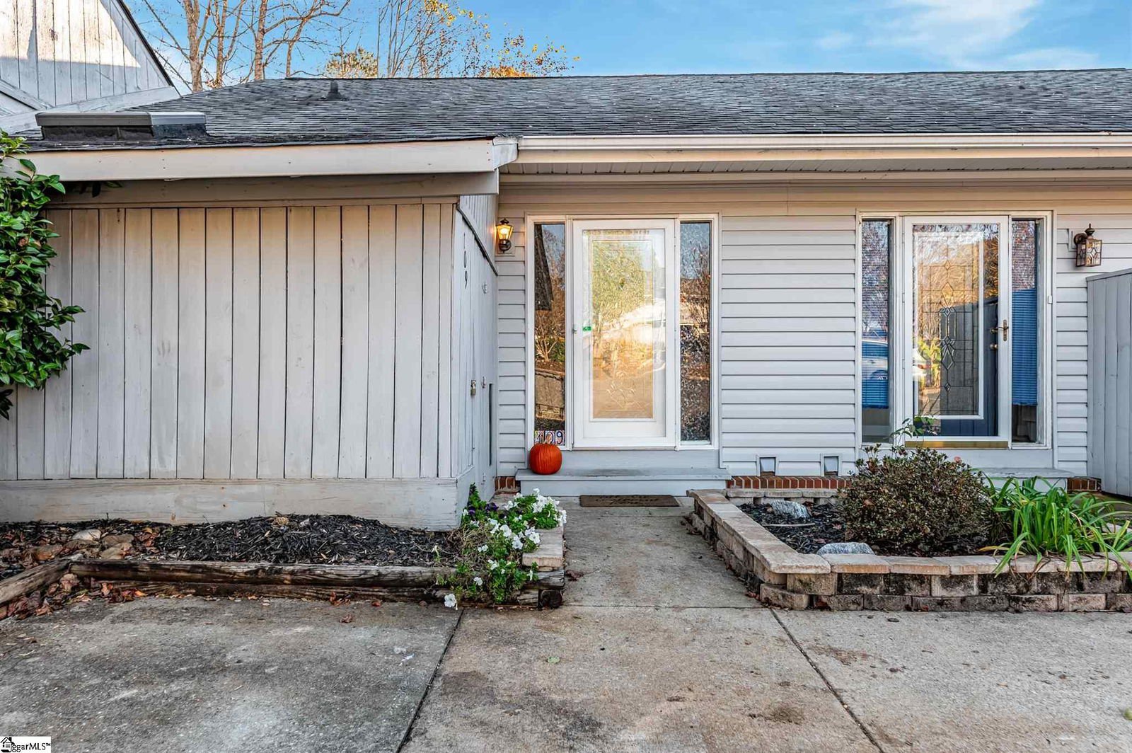 109 Royal Court, Greenville Home for Sale Harbor Town Real Estate