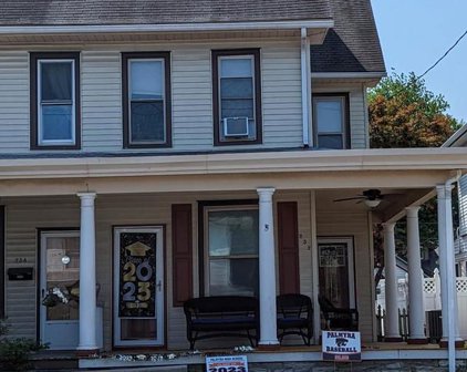 232 E Cherry St, Palmyra