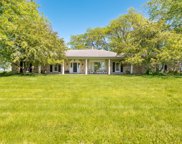 13328 North Lakewood Dr, Mequon image