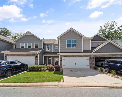 4 Finley Ridge Way, Greensboro