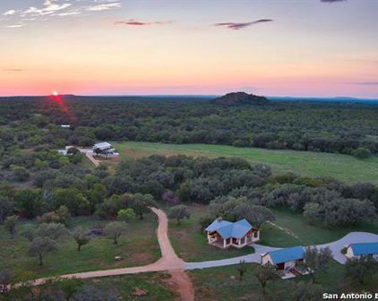 6519 S State Highway 16, Llano