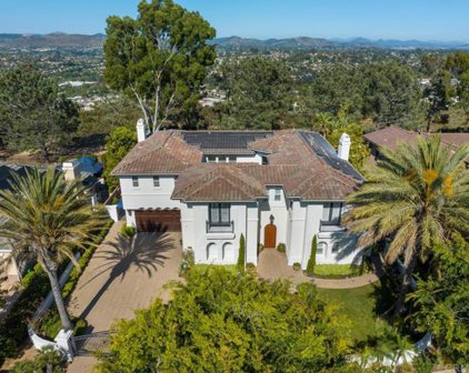 701 Lynwood Dr, Encinitas