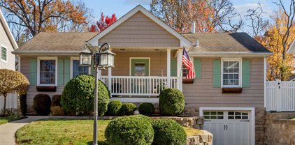822 N Harrison  Avenue, Kirkwood