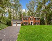 9025 Edgepark   Road, Vienna image