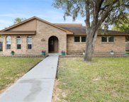 5111 Whittier Oaks Drive, Friendswood image