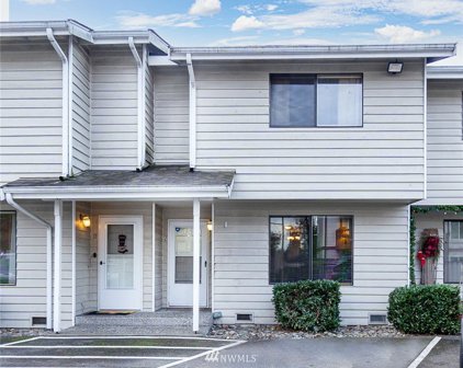 7810 Timber Hill Drive Unit #B, Everett